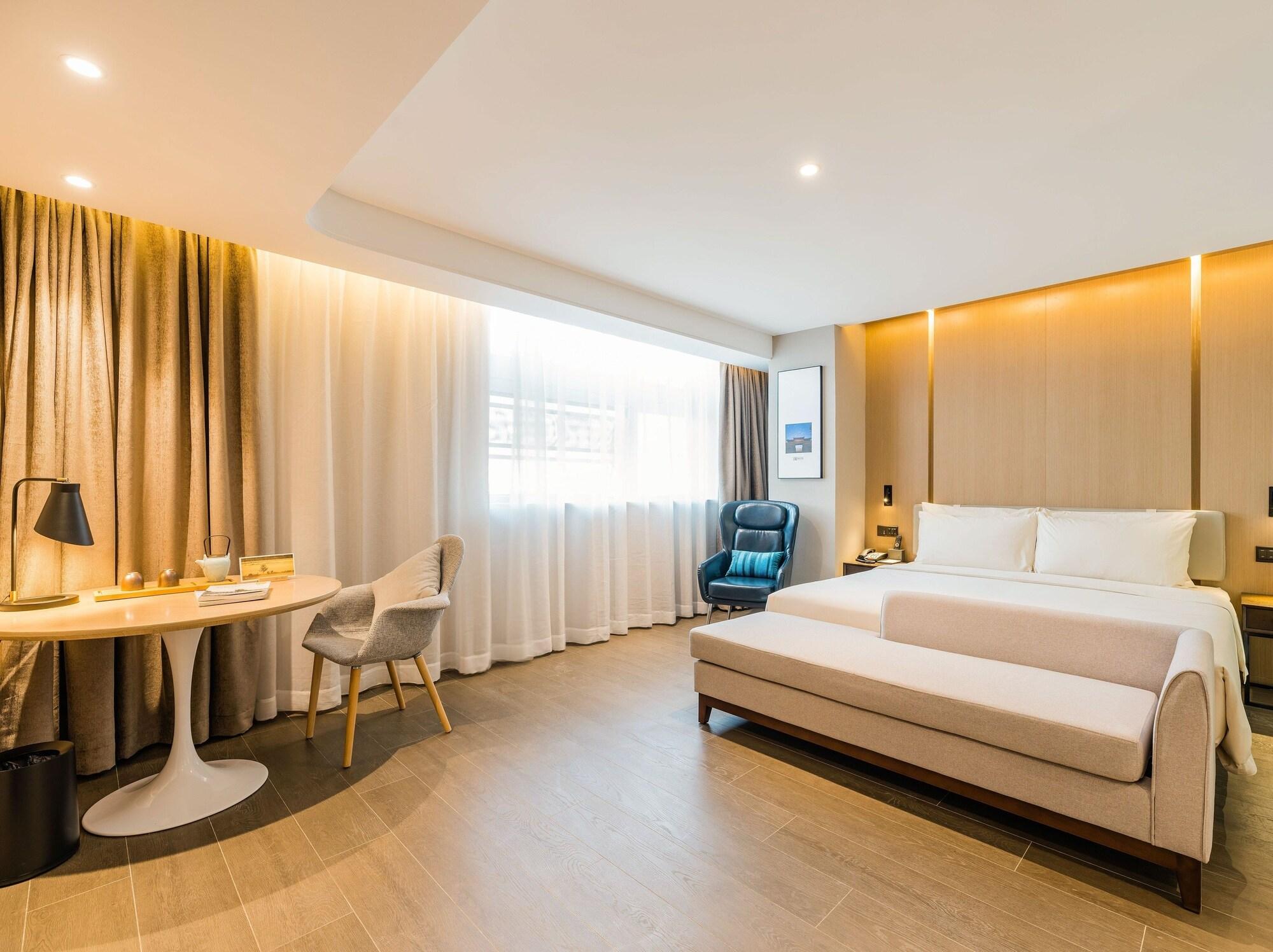 Atour Xujiahui 3*